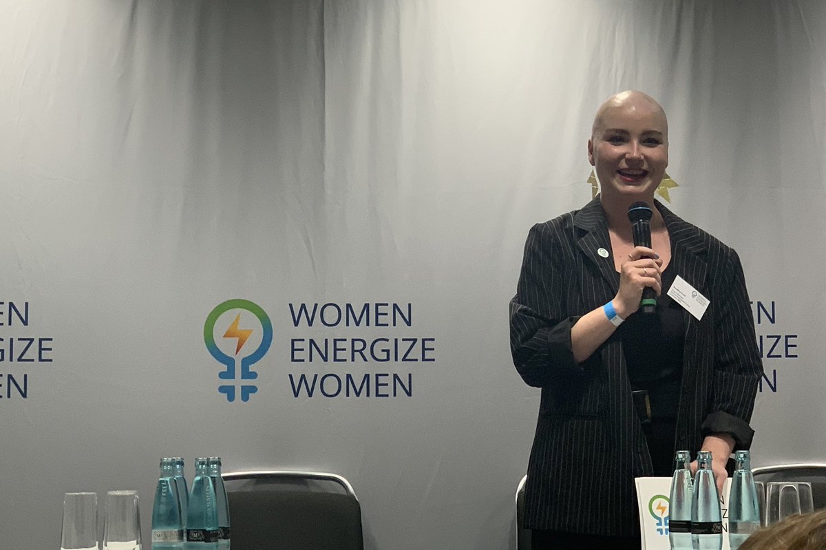 MJCoque's tweet photo. El panel #womenenergizewomen muy bueno y un honor formar parte. https://t.co/JY0cjp0JrV