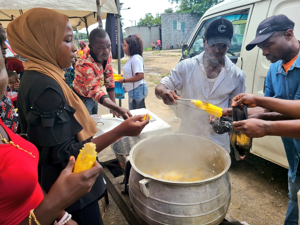 Farm2cityAC's tweet photo. @catofoodsNG @Farm2cityAC @AfricanFarmerM @sFarmLab #nofarmersnofoodnofuture #FeedingOurFuture #october2remember https://t.co/vfF4m8PXcJ