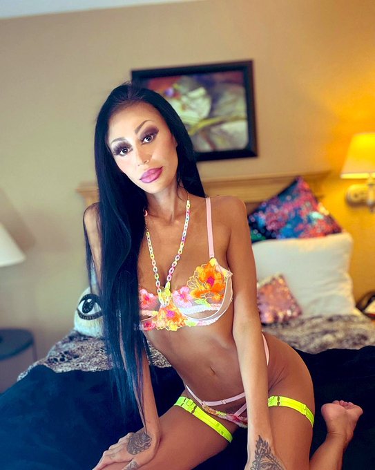 Good night 😴💤🌙😘 https://t.co/fs6fyaEegT<a href="/tag/newprofilepic"class="tags"><span>#newprofilepic</span></a>