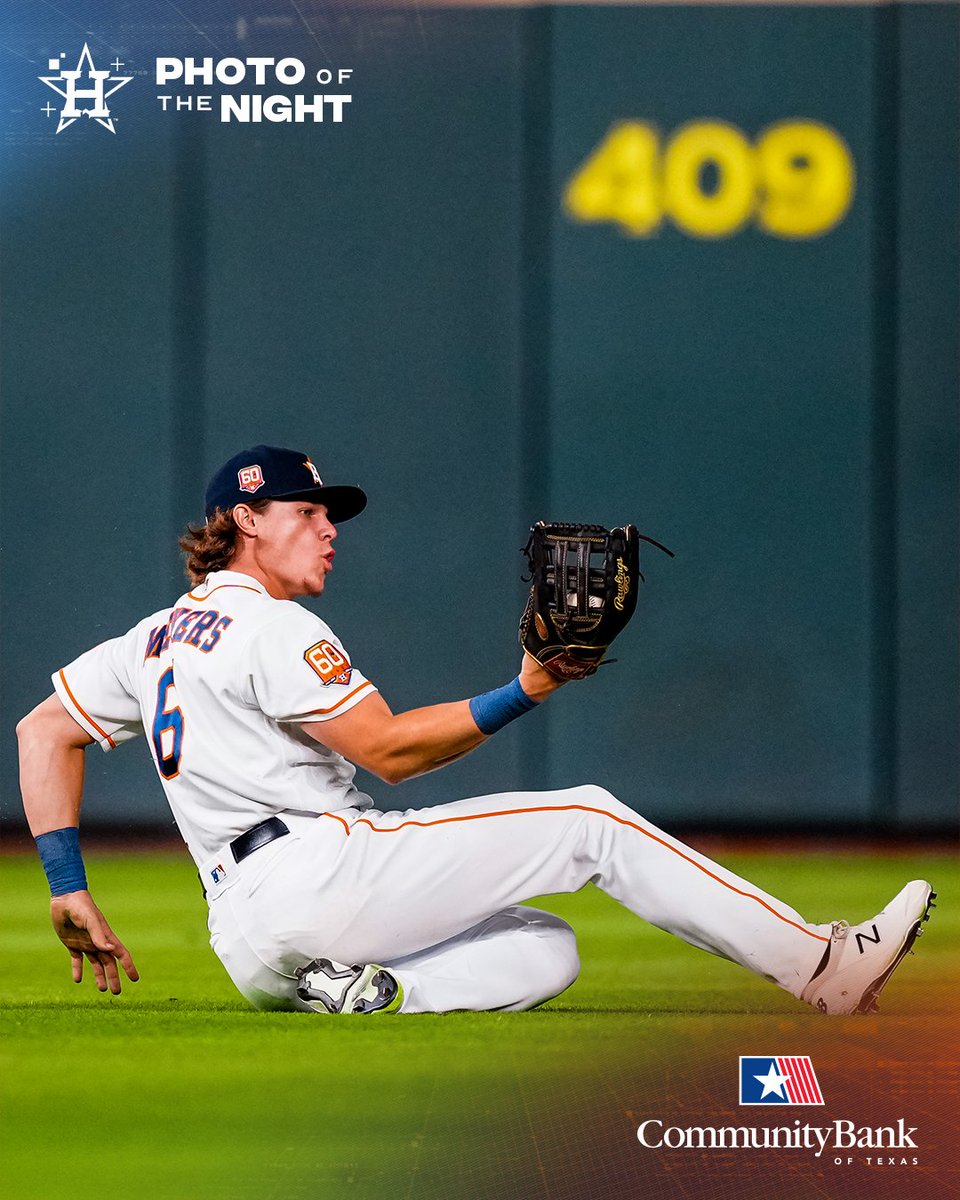 astros's tweet image. Welcome back, Jake!

Tonight's Photo of the Night, presented by @CommunityBankTX.