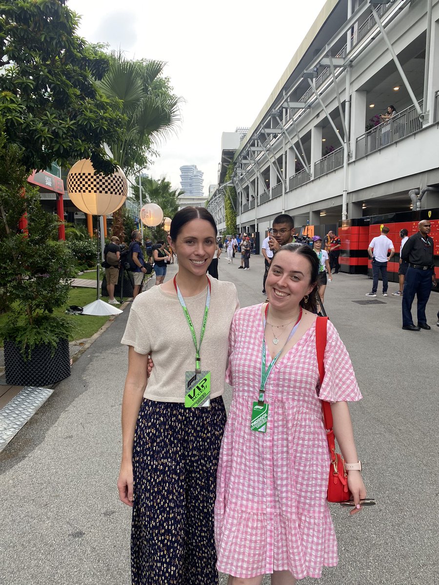 sophiereis9's tweet photo. It was Singa-prouring for half the day but the #SingaporeGP made sure to still turn it on yesterday ๐๐
Bring on Day 3! ๐๐ธ๐ฌ
#AdminOnTour #F1 https://t.co/DTqUi8pGtU