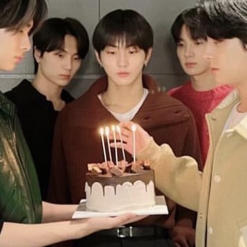 공식 인스타그램 스토리 #정원 .. #자카?

instagram.com/stories/enhype…