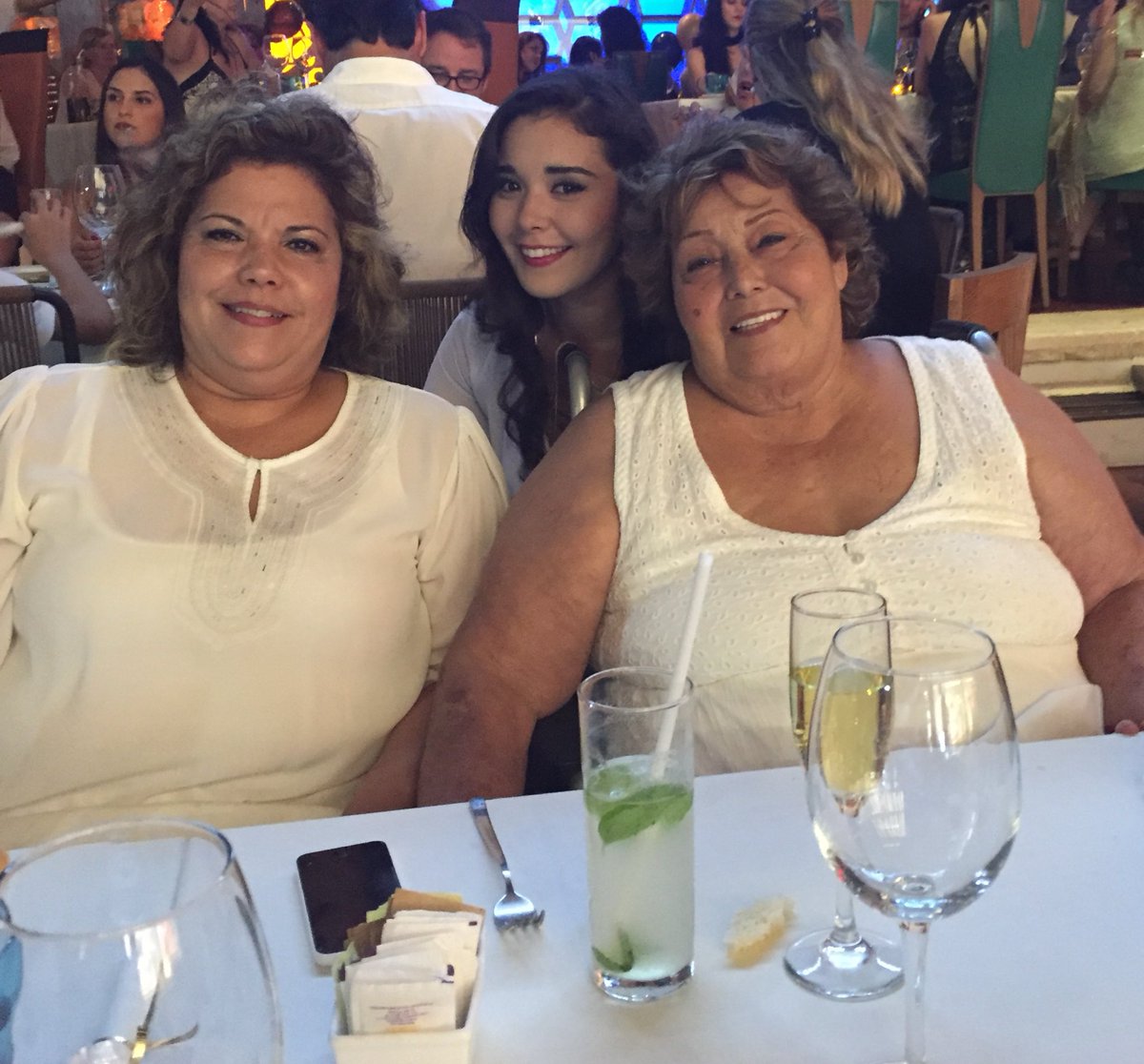 TacubayoBipolar's tweet photo. @GlodeJo07 Se ve bien Fit tu jefita... que le pase la rutina al presidente. https://t.co/o05AnTy76J