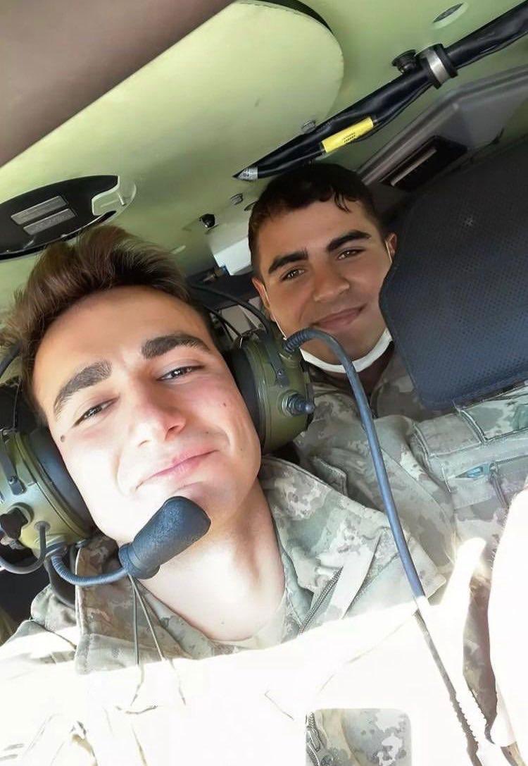 Hemşehrimiz Piyade Astsubay Yusuf Ataş Pençe Kilit Operasyonunda Kuzey Irak’ta çıkan çatışmada şehit oldu. Şehidimize Rabbimizden rahmet, kederli ailemize sabırlar dilerim.
Mekanı cennet olsun. Başımız sağolsun 🇹🇷🇹🇷🇹🇷🇹🇷 #yusufatas #sehityusufatas