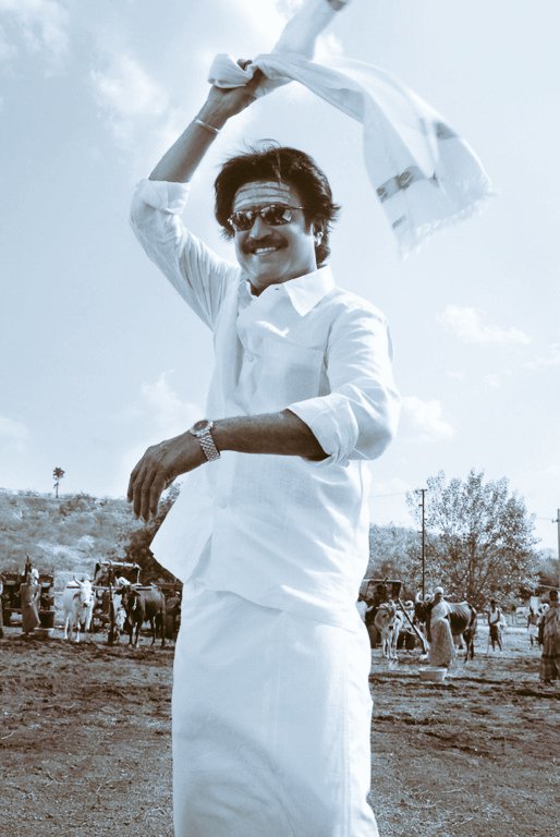 Arulrojanatesa1's tweet photo. He Came 
He Dominated 
He still Rules
5 decades-long Undisputed King of Love Kingdom ✨🤘

#Jailer #Rajinikanth #Thalaivar #12YearsOfIndustryHitEnthiran 
#KabaliHits1000cr https://t.co/qutHuieOsH