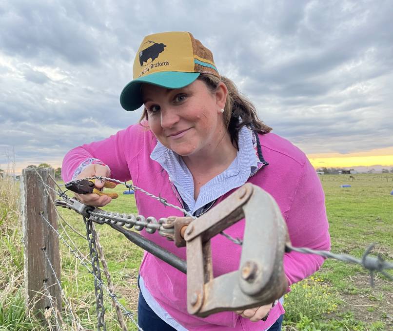 💚 <a href="/townsendfarm/">Townsend</a>:
"Who needs big muscles when you're a woman?
Manufacturers don't consider 👩🏻‍🌾  when it comes to farm equipment &amp; while we're not going to let a pesky bit of metal stand in our way, why not get a range for us?"

moreechampion.com.au/story/7886611/…

#VisibleFarmer <a href="/ACMVora/">ACM News</a>