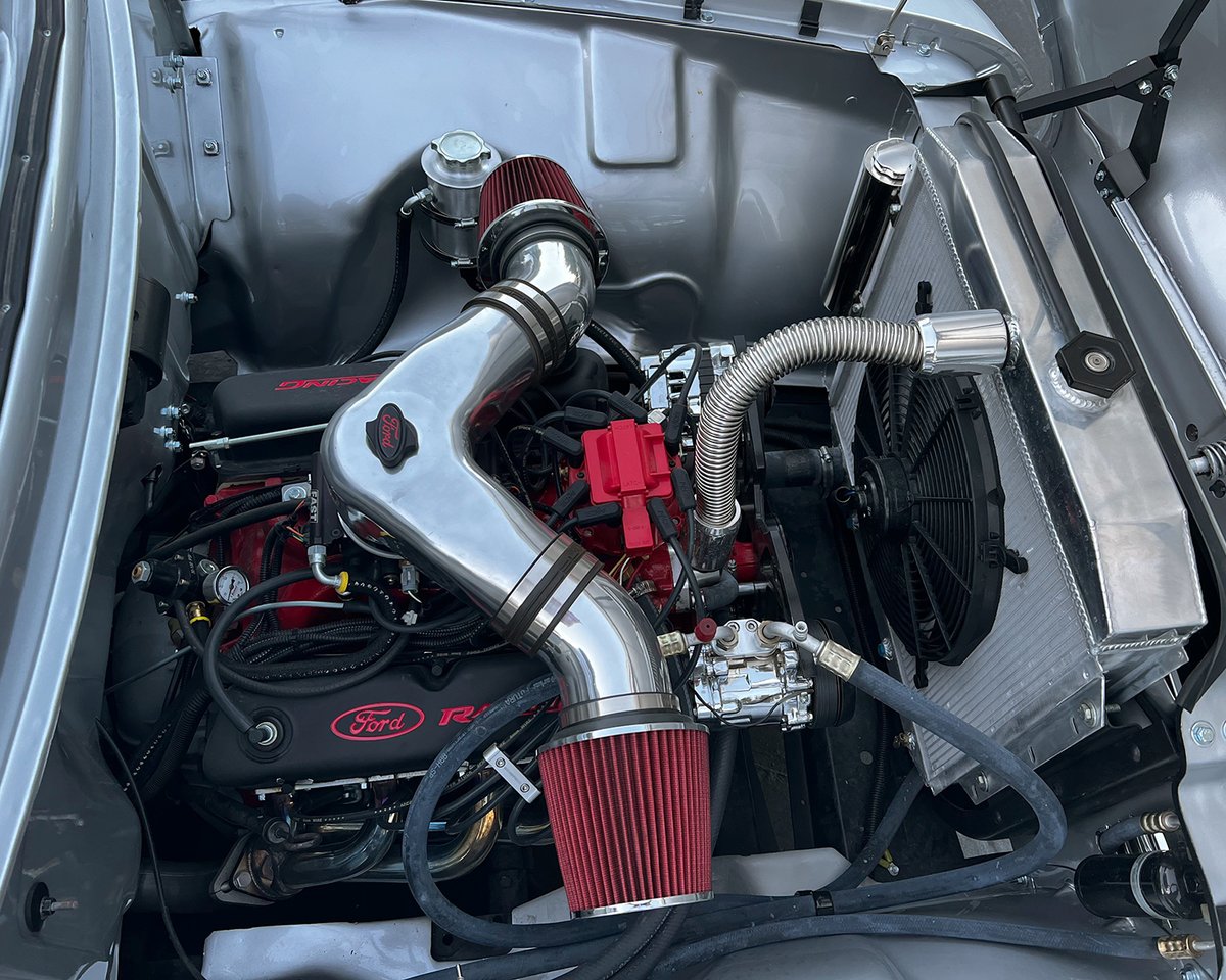 Barrett_Jackson's tweet image. This 1956 Ford #F100 #BigWindow is powered by a 347ci @Ford Racing crate engine and decked out with custom options. Lot 686 will be crossing the block at the 2022 Houston Auction with No Reserve, October 20-22 at NRG Center. 

Read more: bit.ly/TX22-56FordF100