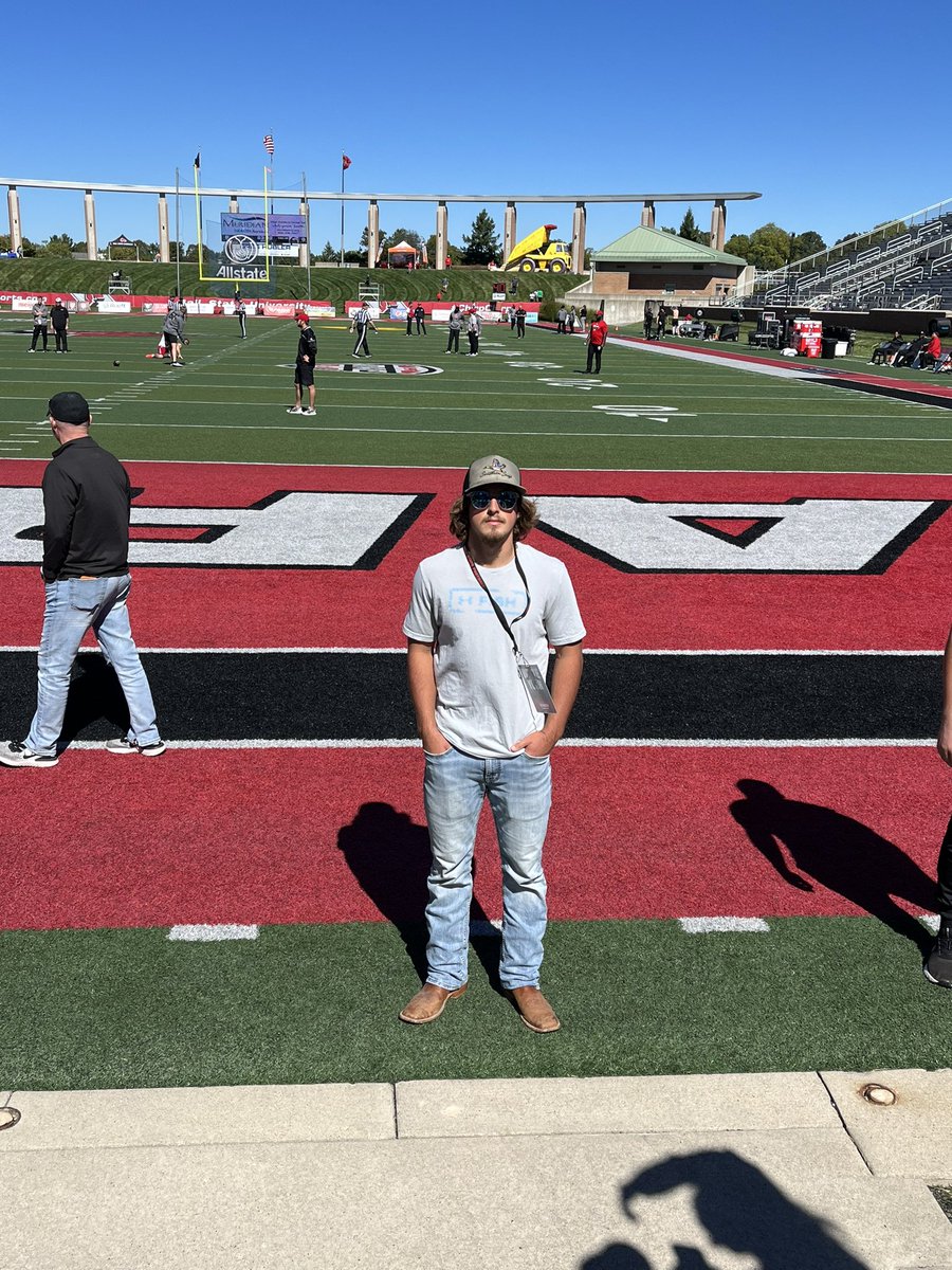 Eli_Carter11's tweet photo. Appreciate the game day inv! @jmhecklinski @CoachAI @coachklynch https://t.co/XzqEk0ghgS