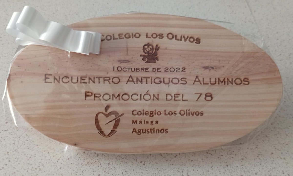 colegioolivos's tweet photo. Encuentro de antiguos alumnos de la promoción 95-96.
¡¡Qué gran día en nuestro colegio!!. Los antes alumnos son ahora padres y madres y magníficos profesionales con un gran amor a su colegio, su casa.
#antiguosolivos #ColegioLosOlivos https://t.co/OWag0RHE8u