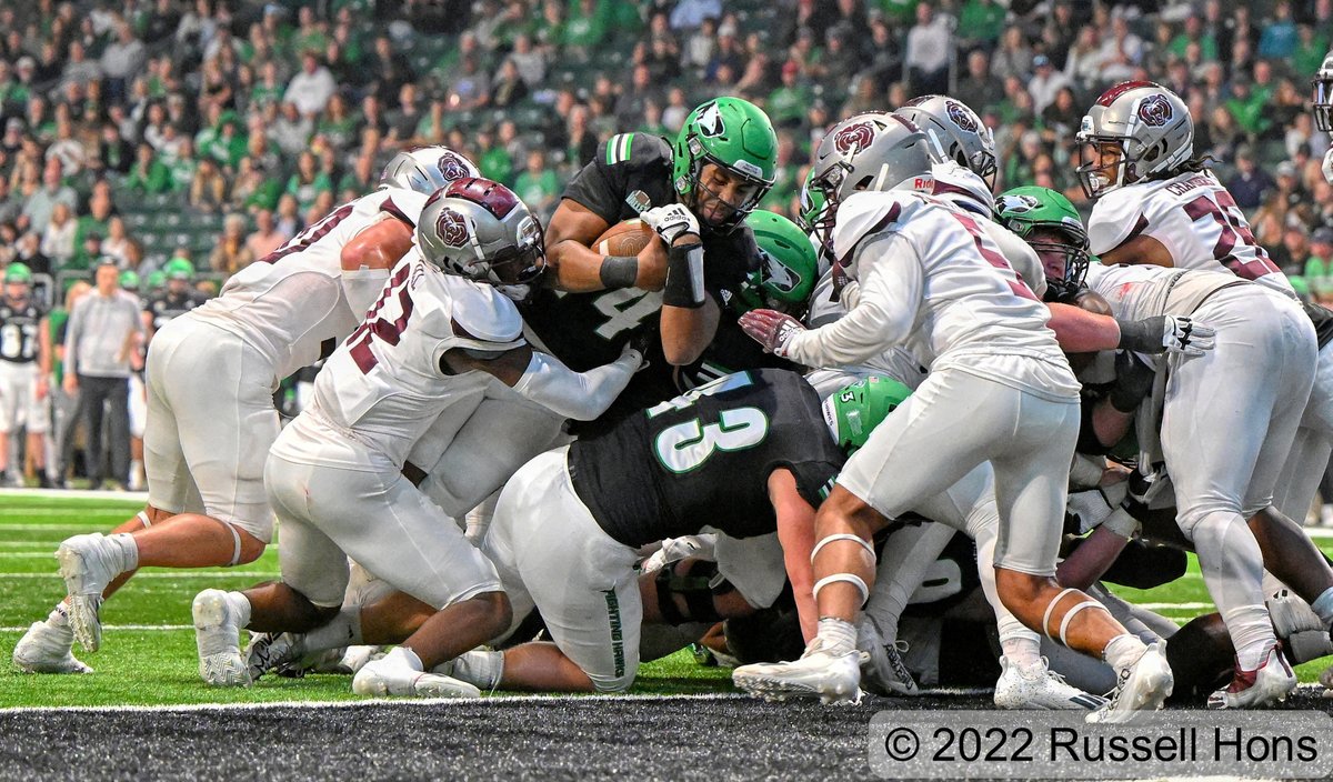 russhons's tweet photo. Another home and homecoming win for @UNDfootball as the down #7 Missouri State 48-31 today! More photos https://t.co/qfVtZ8cY2S
#UNDproud https://t.co/3Az05YDeZL