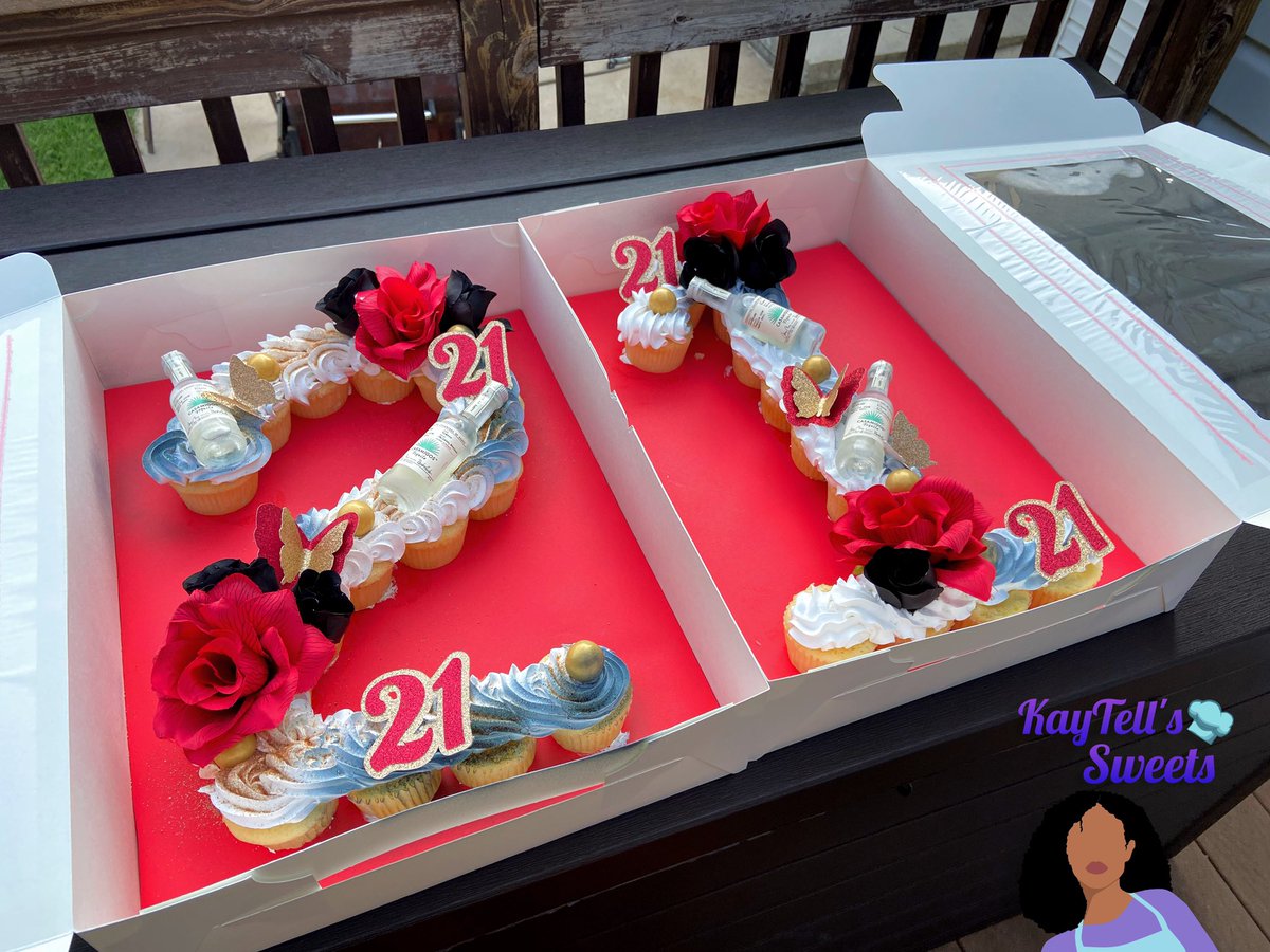 KayTellsSweets's tweet image. KayTell is going on an extended break until January, but here is our last few orders 💜