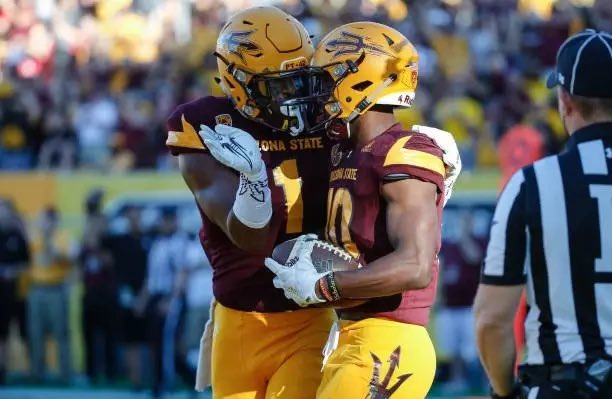 JaydenFortier's tweet photo. After a great conversation with @CoachJWood2 I’m blessed to say that I’ve received an offer from Arizona State University! @BrandonHuffman @AndrewNemec @JordanJ_ @eforcefootball @TualatinHSFB https://t.co/WPUlcIlYgP