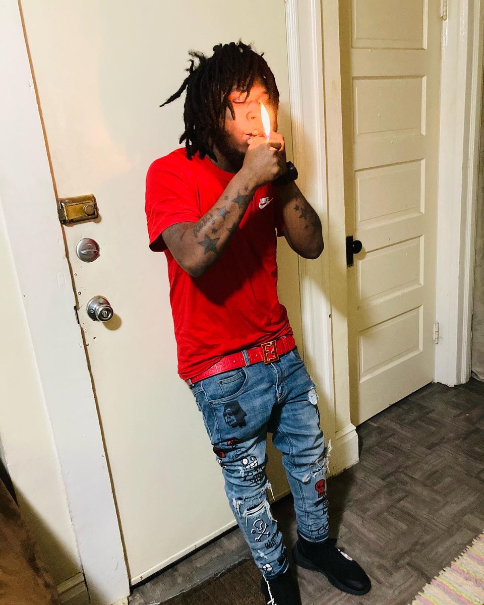 rj2reckless's tweet photo. Fendi😈🥷🏾 https://t.co/CayvEOLU9m