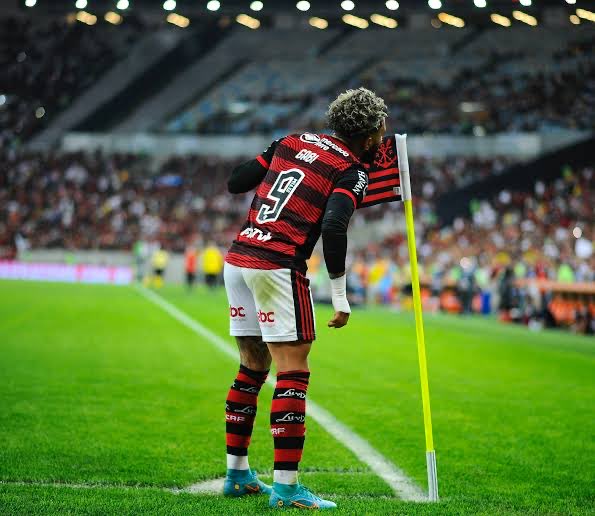 davinccrf's tweet photo. Gabigol: quatro gols nos últimos três jogos no Brasileirão 

O homem é brabo 💪 https://t.co/mOnQrDJJZM