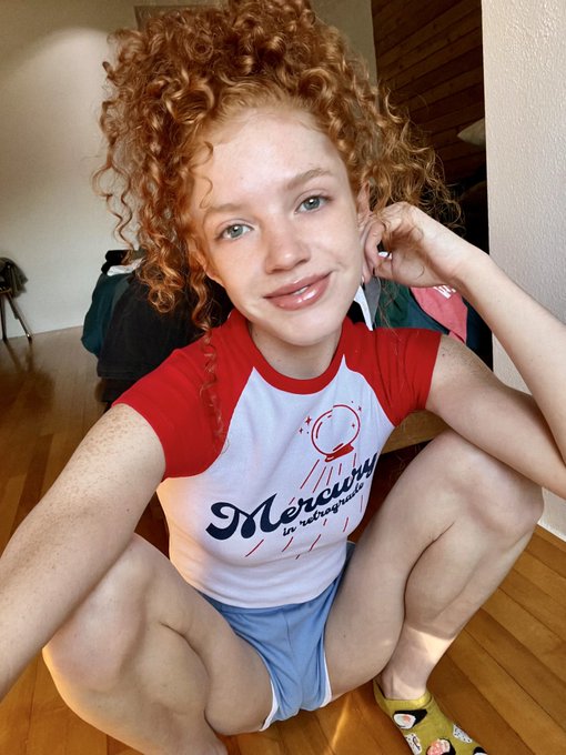 Last day of mercury retrograde! 🔮 https://t.co/YFAXBRgd13