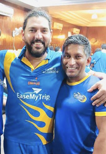 With Yuvi.. One of the best all rounders! @YUVSTRONG12 #RoadSafetyWorldSeries #SriLankaLegends #IndiaLegends