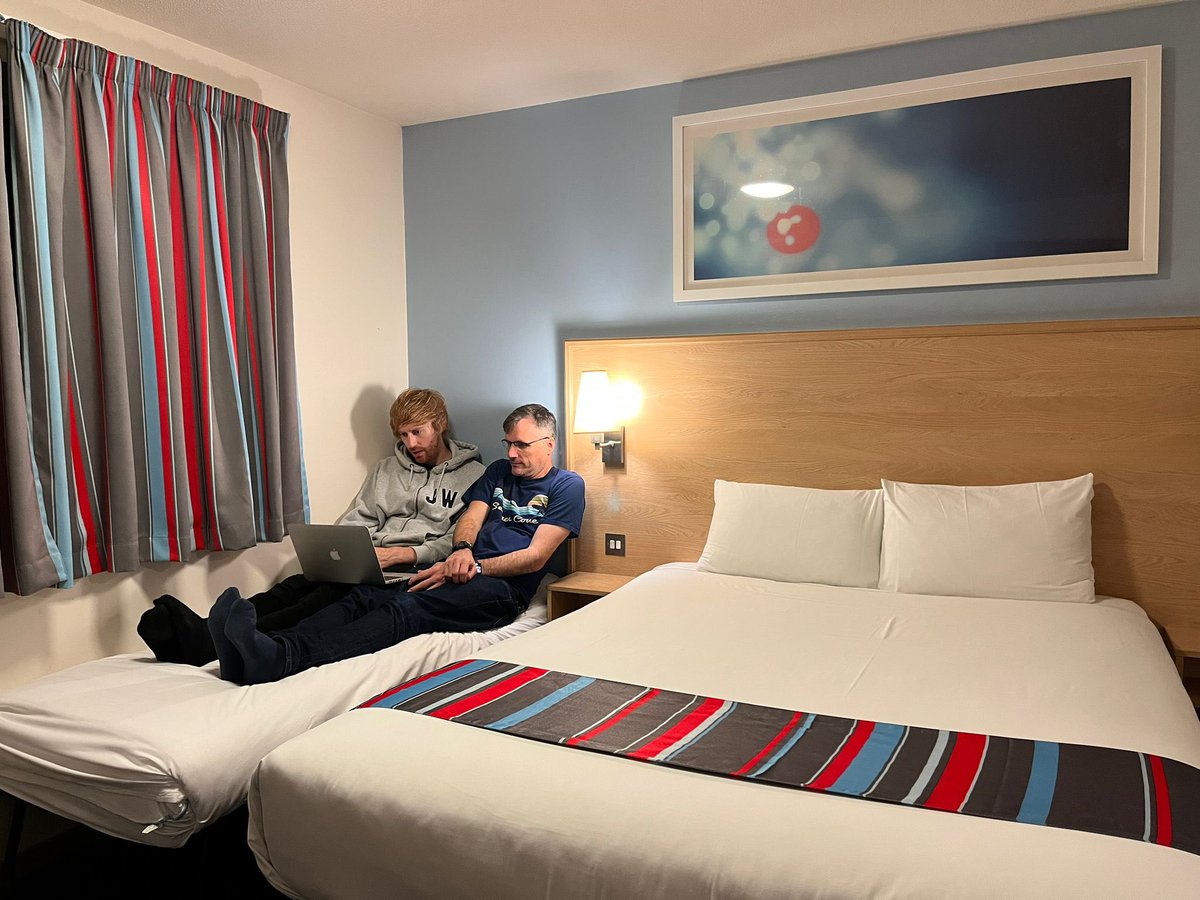 JokesWithMark's tweet image. Really fun shows in Leeds today 👌 Thanks to everyone that came along, my first time doing two hour shows in a day, so tired gonna just Netflix and chill…
Danny put in a couple of blinders in the support slot, give him a follow here @danwardcomic