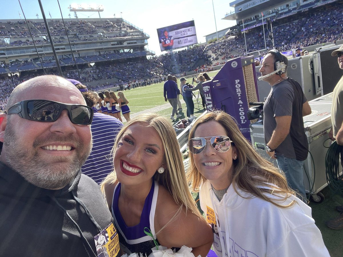 RiggsRobb's tweet photo. Had an amazing day in Manhattan watching our girl dance. #classycatdad https://t.co/ENWZZ9tKF6