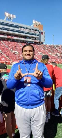 LFaapouli05's tweet photo. Had a great time at @Utah_Football today! Thank you!! @coachjharding @Samuel_Jay13 @salleeml60
@SixZeroAcademy @FFCHSAthletics @Coach_JNovotny @mercerjer #GoUtes https://t.co/vXyE2QT0i7