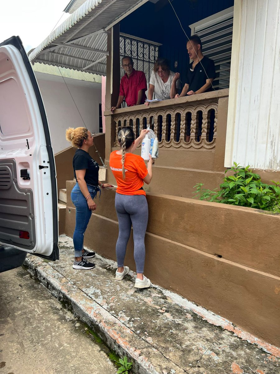 casapuebloorg's tweet photo. Sobre 200 personas atendidas en Casa Pueblo y brigadas a dos comunidades. Cardiología, pruebas generales, psicología, vacunas COVID, para mascotas y muchos servicios más. https://t.co/h2JVFRPn1j