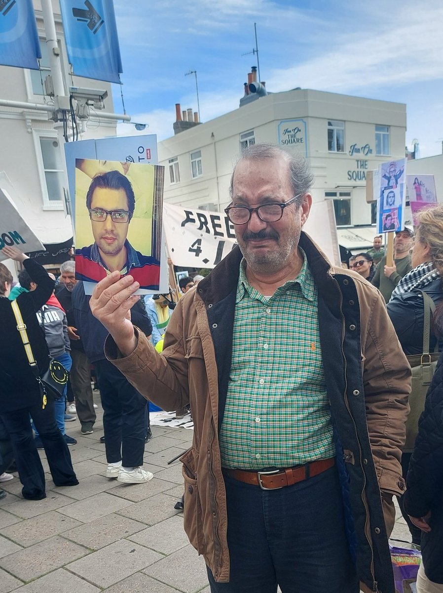 duygu_taj's tweet image. برای محمدرضا کدخدازاده
مسافر پرواز PS752 🖤

#مهسا_امینی