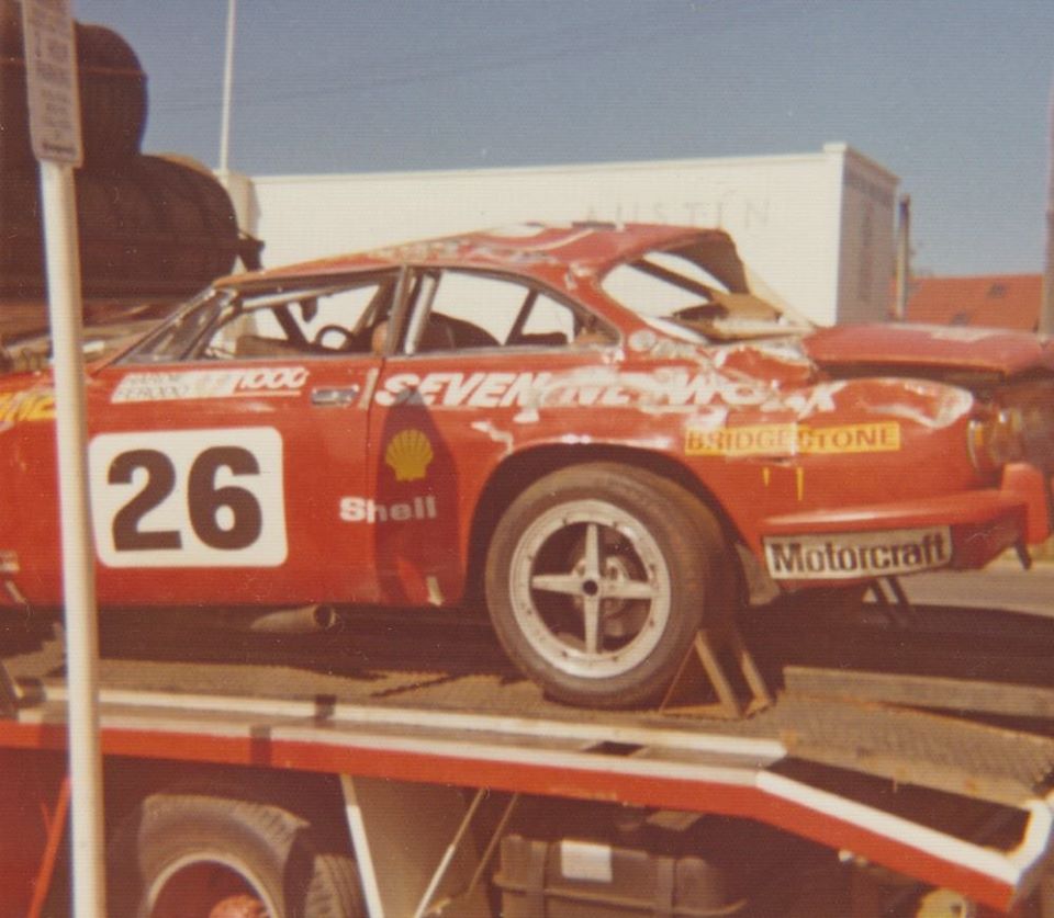 juanjoabsolut's tweet photo. #TimSchenken ha sido varios años el mandamás de las pruebas de automovilismo en Australia. En Bathurst 1975 tuvo que retirarse después de un aparatoso accidente con su Alfa Romeo 2000GTV @historacing @VicarioMartin @horacio_porta @LM__ @Joargomez @josetellaetxe https://t.co/5qHynSObBG