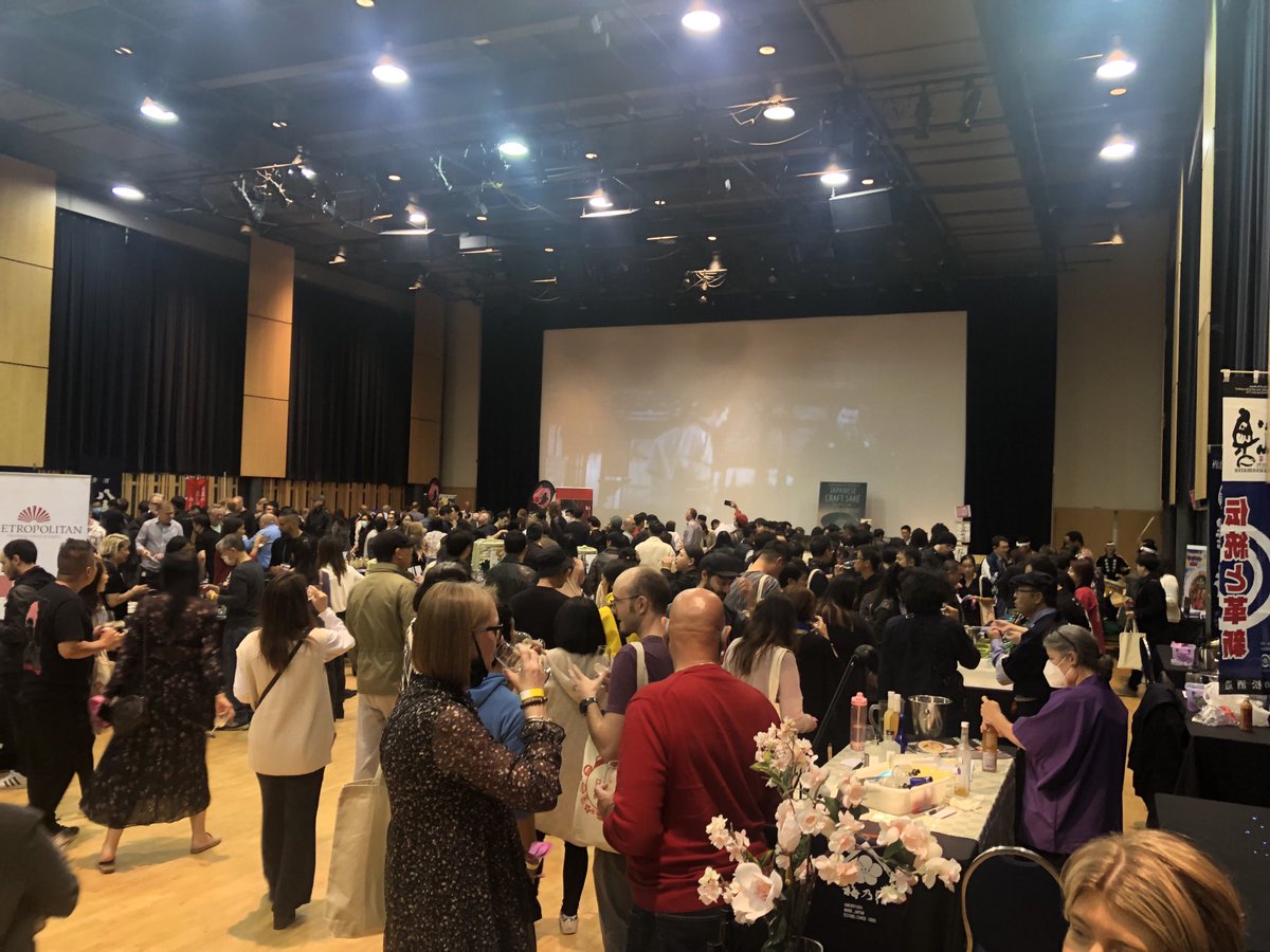 ⁦<a href="/KampaiToronto/">Sake Instit of Ont</a>⁩ general opening with Taiko drummers ⁦<a href="/JCCC_Toronto/">Japanese Canadian Cultural Centre (JCCC)</a>⁩. We are first booth on the right at entrance, come taste our freshest #sake and get some to take home too!