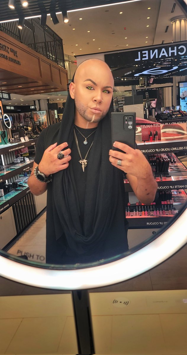 MakeupByStevenT's tweet photo. Just another day... https://t.co/FTQoAOdpLc