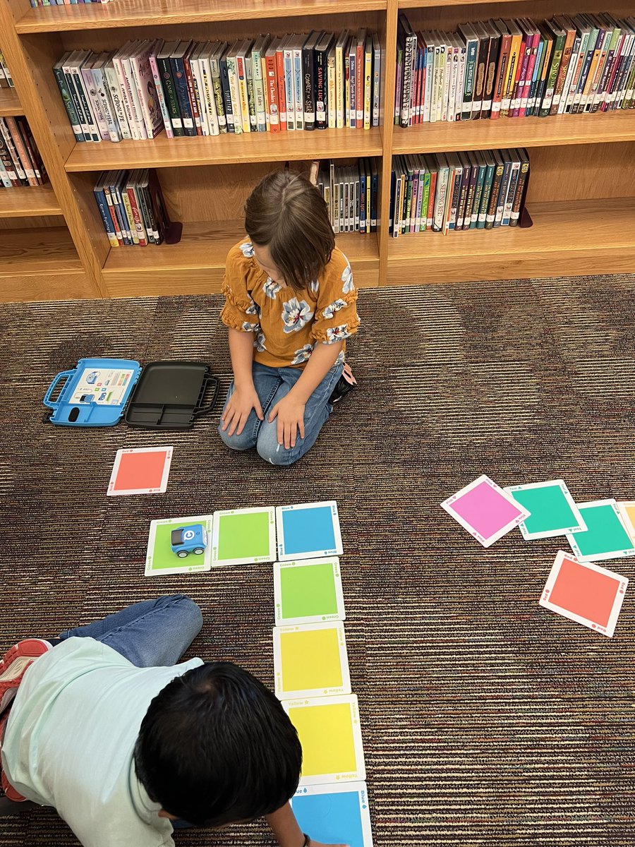 We loved watching our <a href="/ElemOaks/">Chandler Oaks Elementary School</a> kindergarten students explore Indi coding this week. <a href="/Sphero/">Sphero</a> has created an engaging and fun way to problem-solve and work as a team! @Cahill_COES <a href="/CheetahsLibrary/">Cheetahs Library</a> <a href="/LibrariesRRock/">RRISD Lib Services</a>