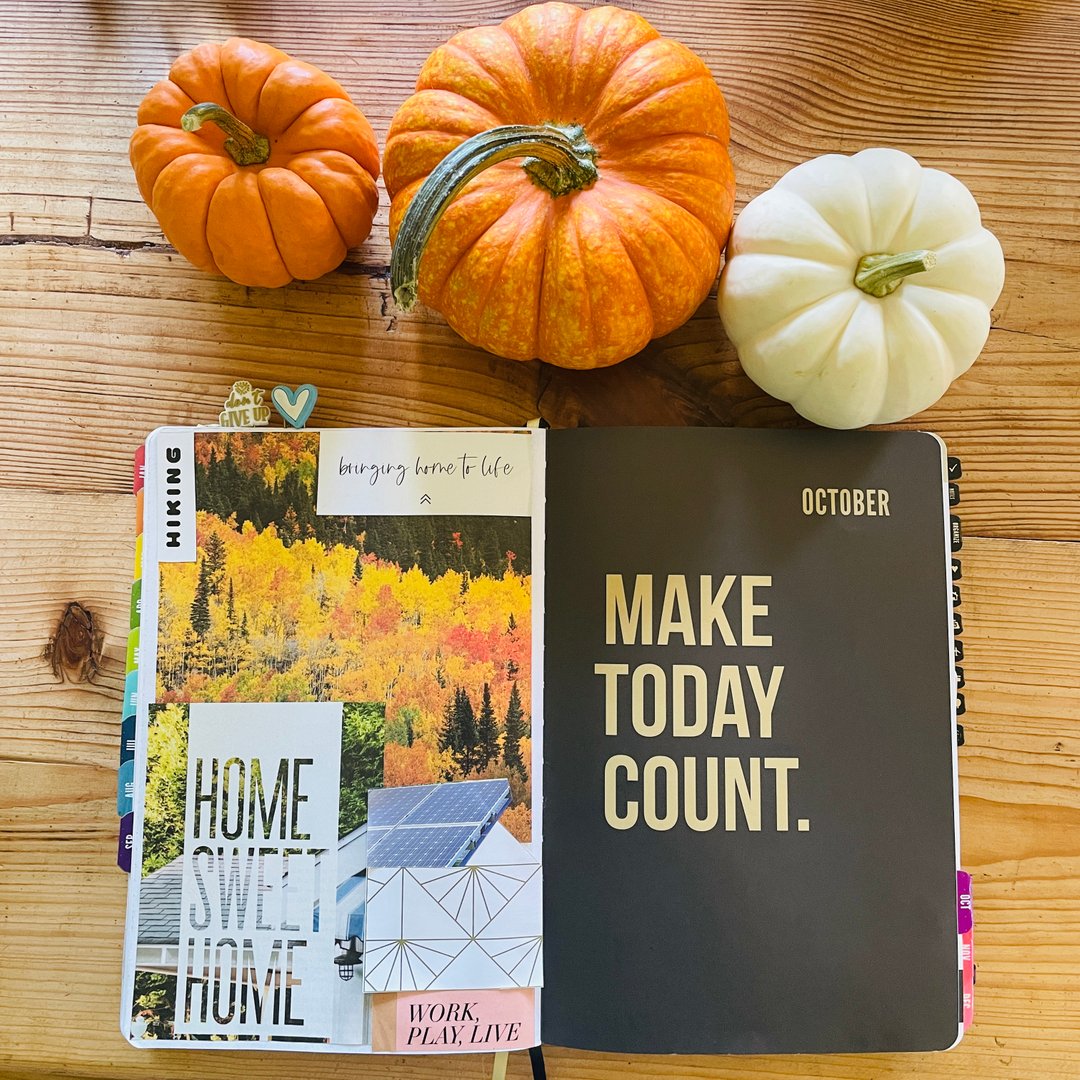icommit30's tweet photo. A peek at my October vision board in my Commit30 Goal Planner! 

Get yours today ---> https://t.co/q9gw1T2a64

#goalplanner #visionboard #2023planner #octoberintentions #octobergoals https://t.co/tpmZFAkhkl