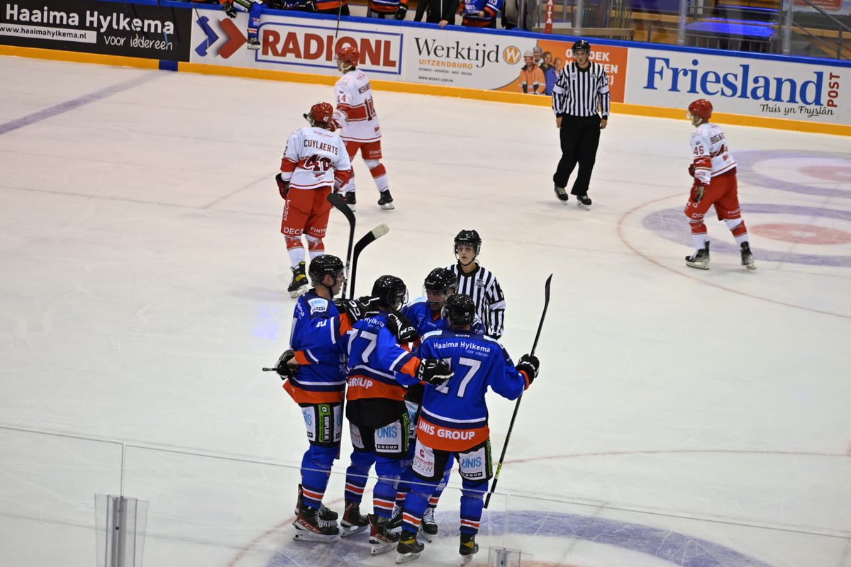 UNIS Flyers tweet media