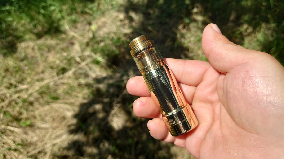 CebrjowHwScHCkj's tweet photo. 皆さん、おはよっチェ😆👍今日も宜しくご安全に🙇💦#Timesvape Notion MTL Mechanical Mod + #Yachtvape #ECLIPSErta + #KEMURIドリチ 😋💦 #VAPE #vape好きな人と繋がりたい #VAPE好きと繋がりたい #VAPE初心者 https://t.co/Wm4tlWdwWR