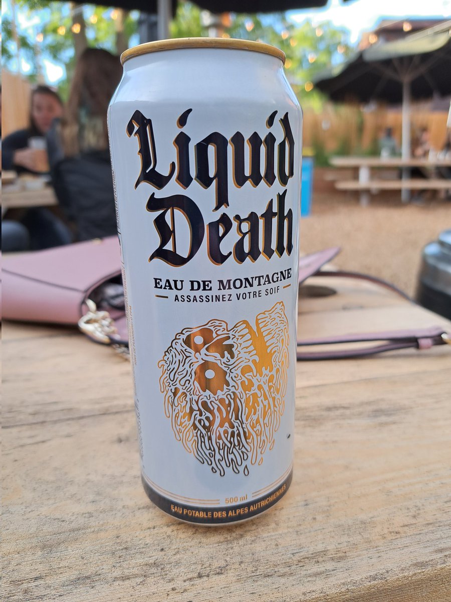 awkwardchild's tweet photo. Hardcore hydration https://t.co/KRzxW6fDbe