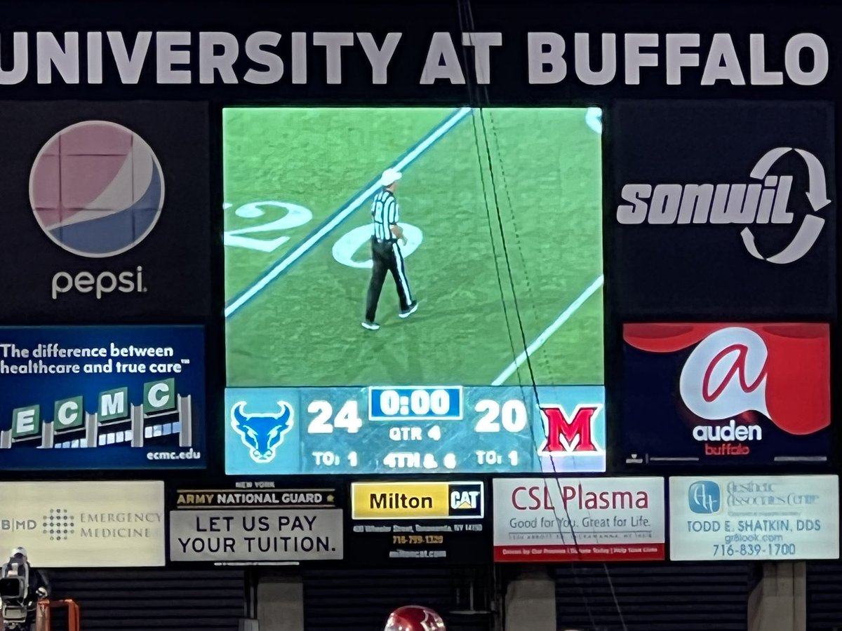 Way to go @UBFootball!!! 2-0 in the @MACSports!! 🤘🏾#GoBulls