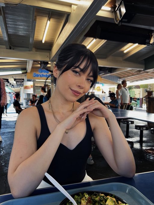 date pov https://t.co/5elyDNIK0C