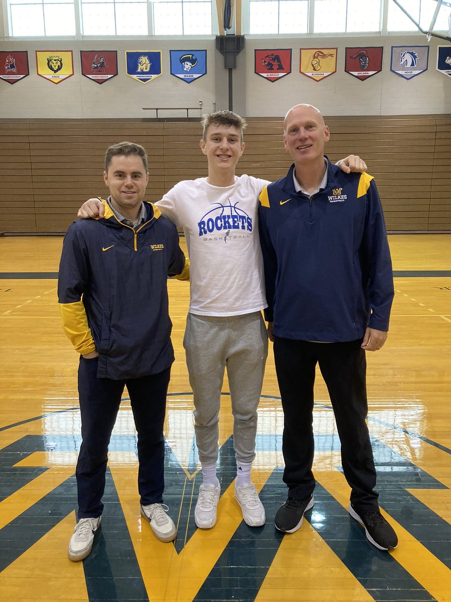 EthanGlass20's tweet photo. Thanks to @IzziMetz and @Bo2Waggs for hosting me at Wilkes University for a great visit! https://t.co/bPZWO8WLIQ