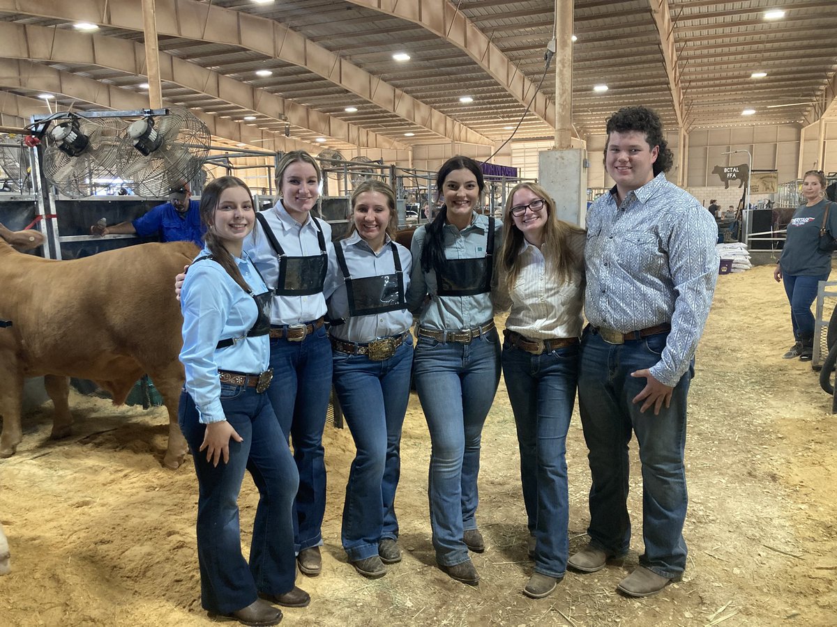 gcffafriends's tweet photo. GCFFA steer team at Heart of Texas in Waco. https://t.co/Hfi9wDqyo1