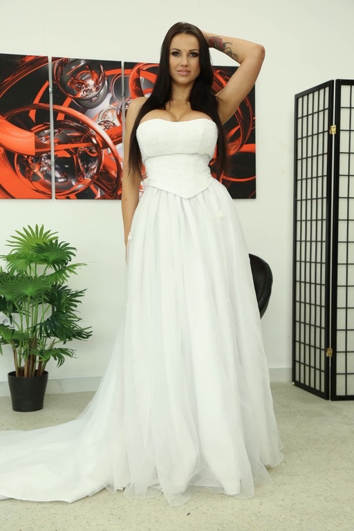 LG PORN STAR 💫 🔞 on Twitter: "New Scenes Slammed brides Goes Wet, Jolee