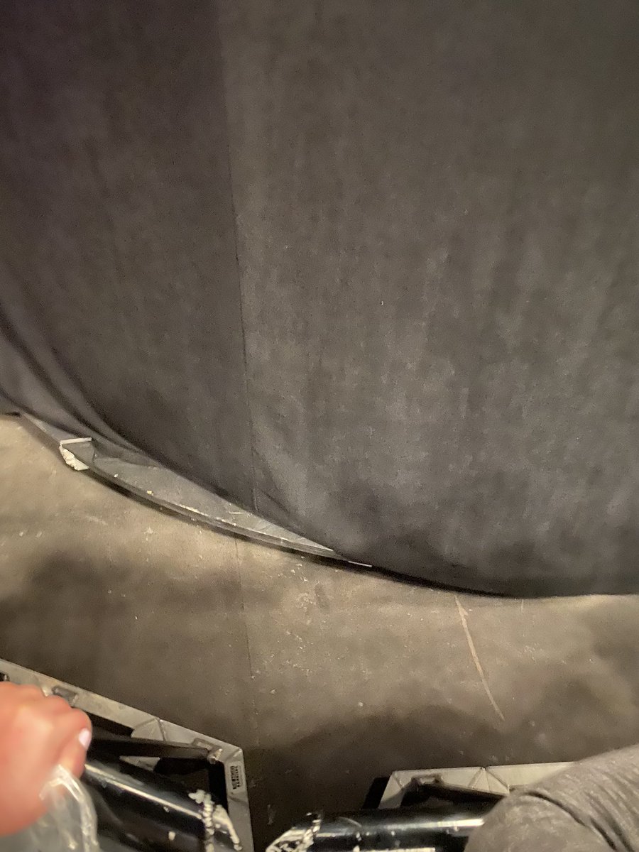 Qbdoobedoo's tweet photo. Oh, hey look, just barrier at @PostMalone in #detroit. Nbd. #squadgoals #viPERV 💁🏻♀️😘🤭 https://t.co/rBjGVX550u