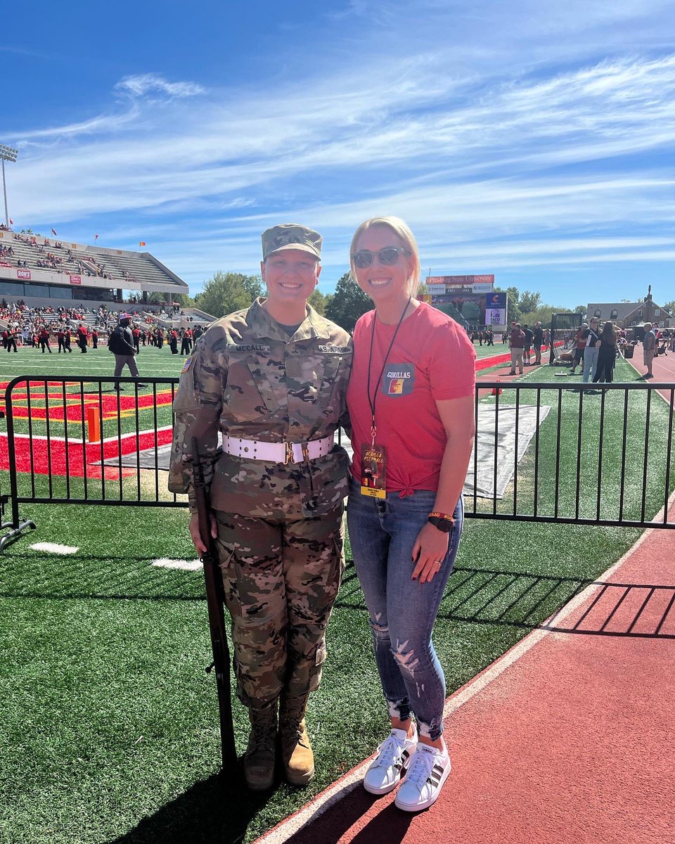 Thanks to <a href="/PittStateROTC/">Pitt State ROTC</a> for letting me pull the cannon after the first touchdown🇺🇸🦍