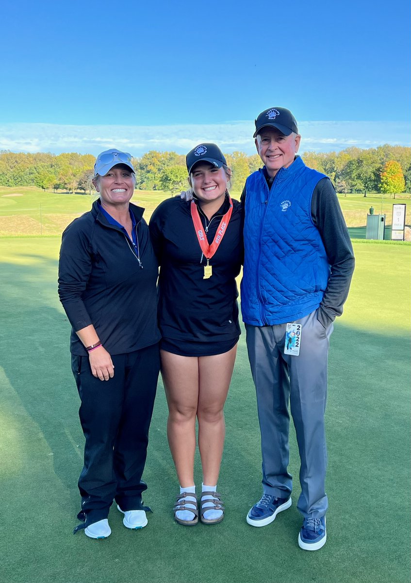 FranklinGolf1's tweet photo. Proud of Lexi Ray for a bounce back 74 today and a 6th place finish at the State. Thanks to @IHSAA1 @PrairieViewGC @IndianaGolf @indianahsgolf for their efforts this week. Regardless of the Twitter chatter, pace of play has to improve at this event. https://t.co/wl5KE0YKUZ