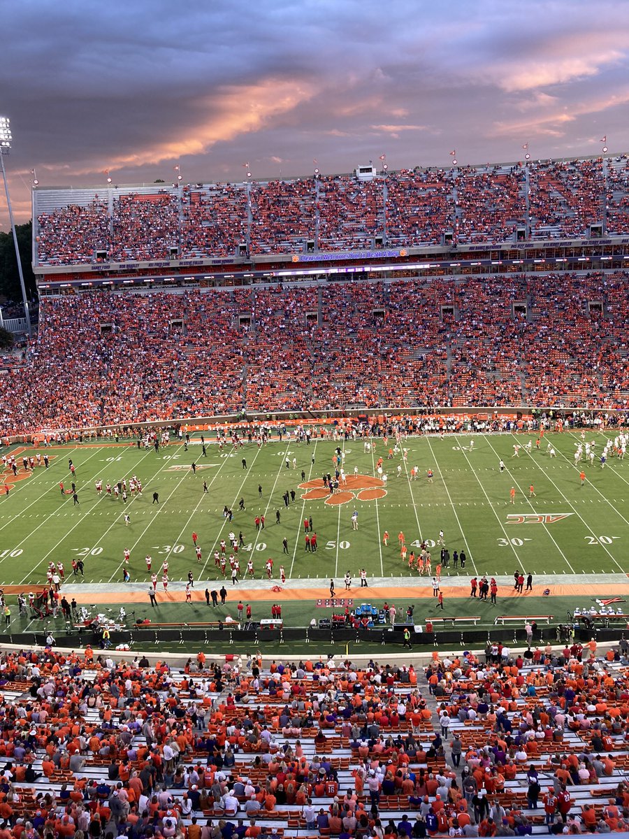 janey barnes tweet media