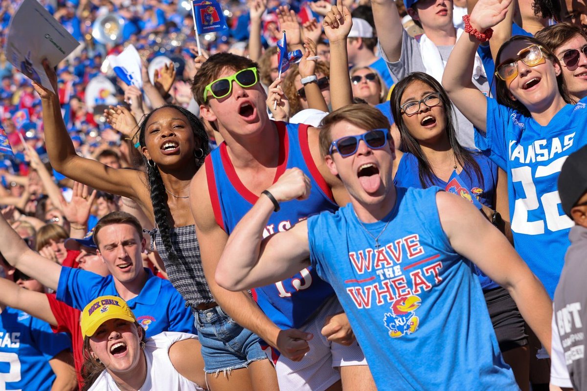 🏈 @KU_Football can't stop. Won't stop. Crushing it. #RockChalk