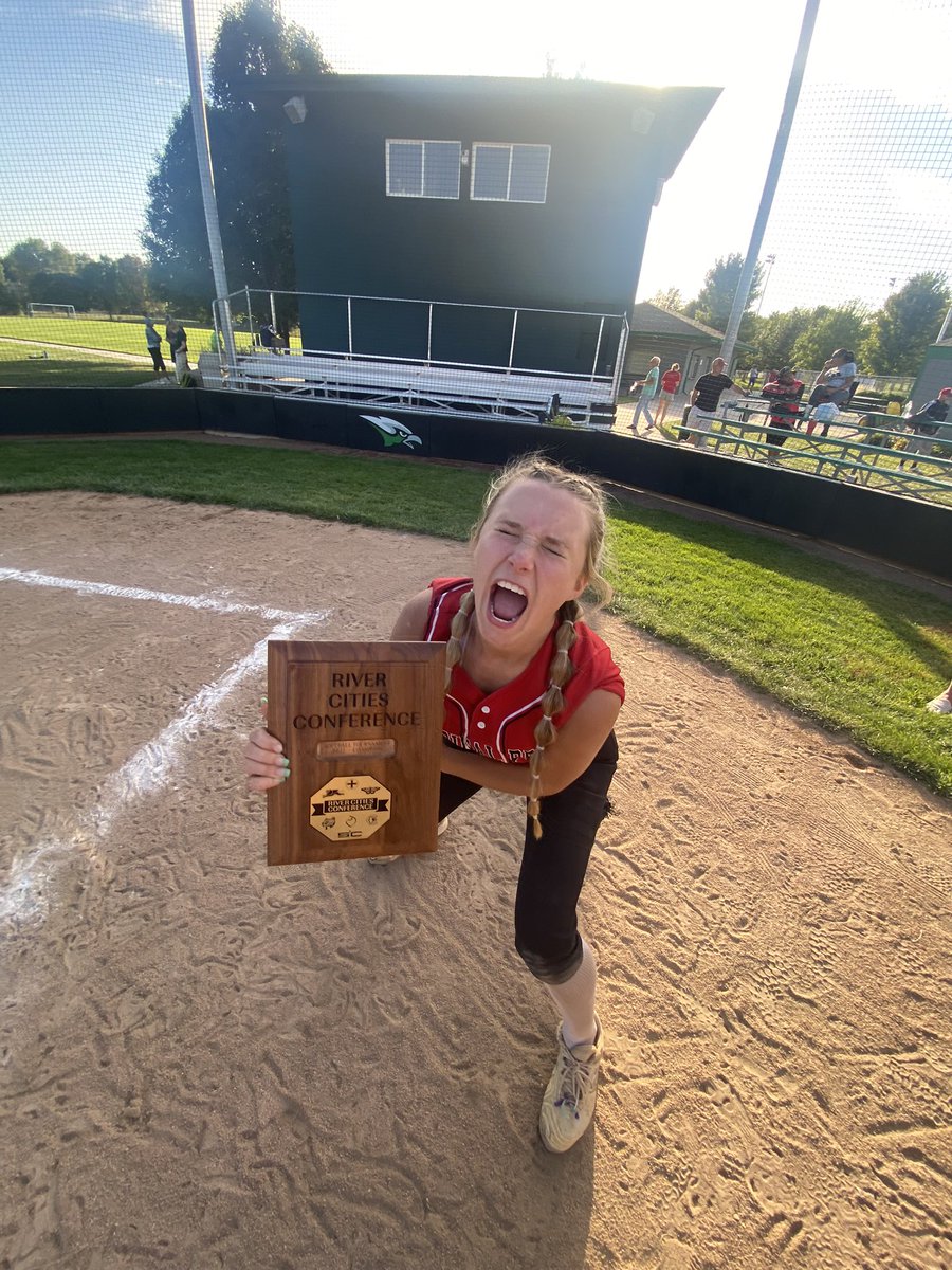 brooklyn_casey3's tweet photo. RCC champs!!!! And a homer🙌🙌 https://t.co/FoAuTIUjLG