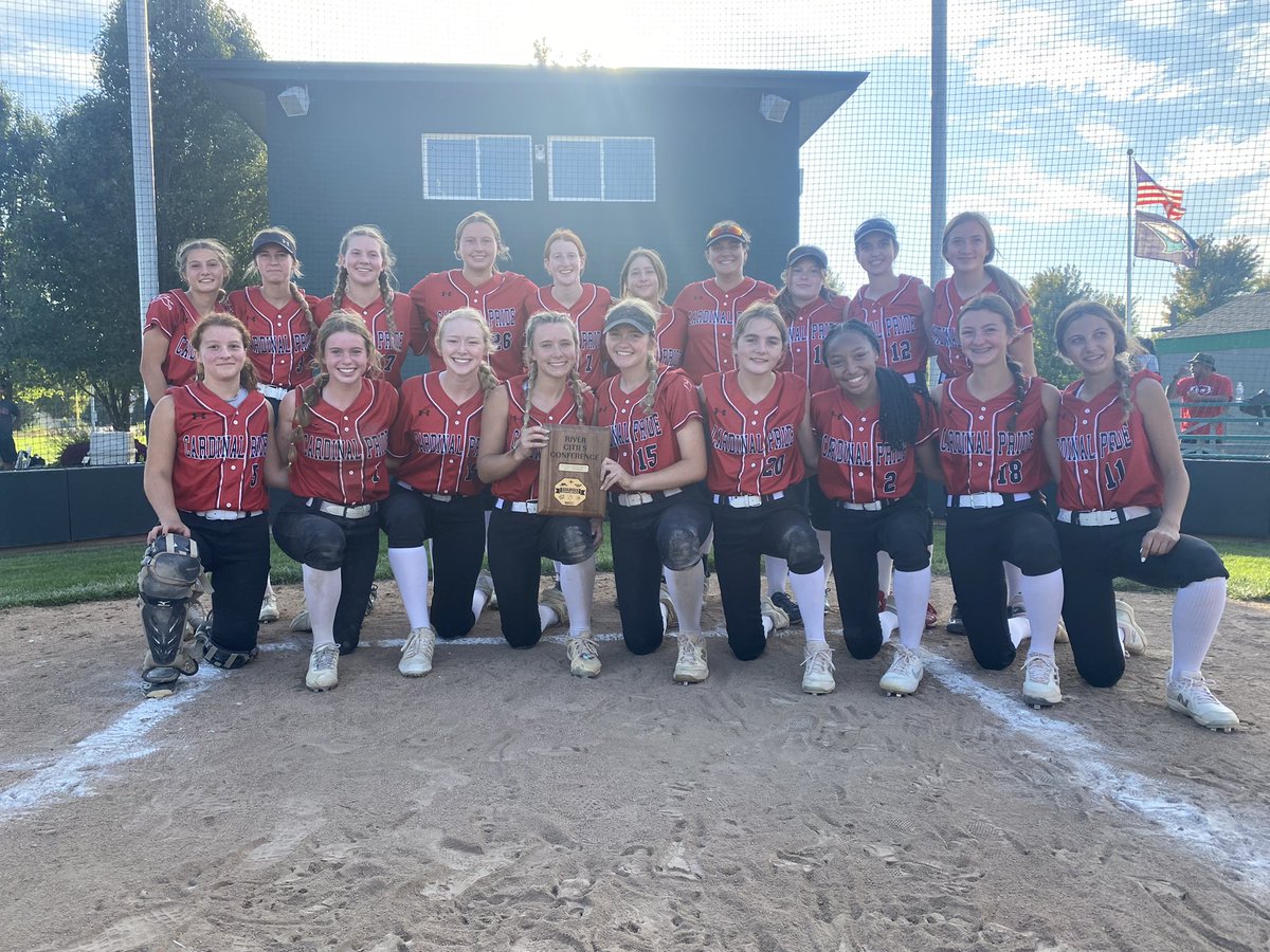brooklyn_casey3's tweet photo. RCC champs!!!! And a homer🙌🙌 https://t.co/FoAuTIUjLG
