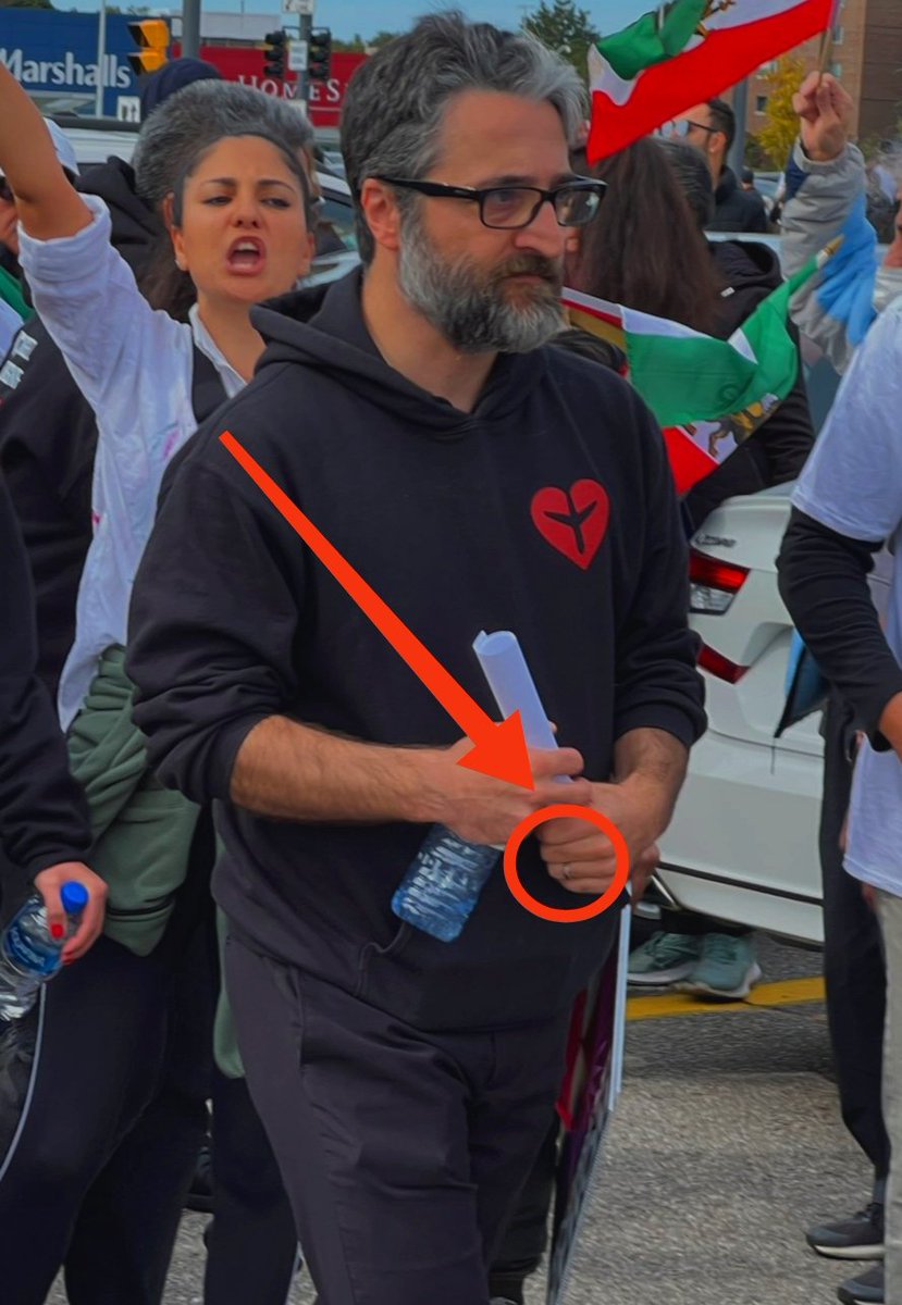 عشق
تعهد
دلتنگی
هر ۳تا تو‌ همون‌ دایره قرمز رنگ تعریف شده
#مهسا_امینی
#اعتراضات_سراسری