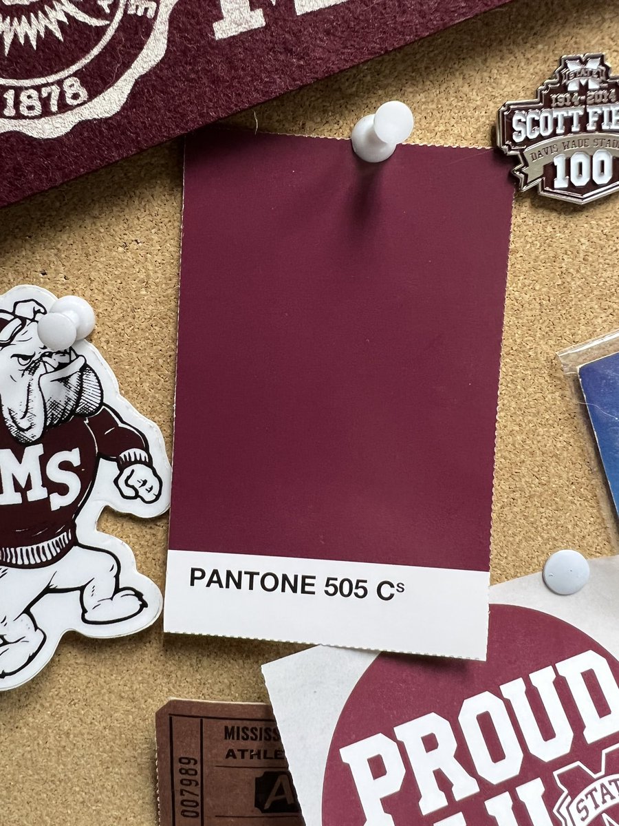 MSStateAlumni's tweet photo. Our maroon is better. #TrueMaroon https://t.co/1Jneco8Lur