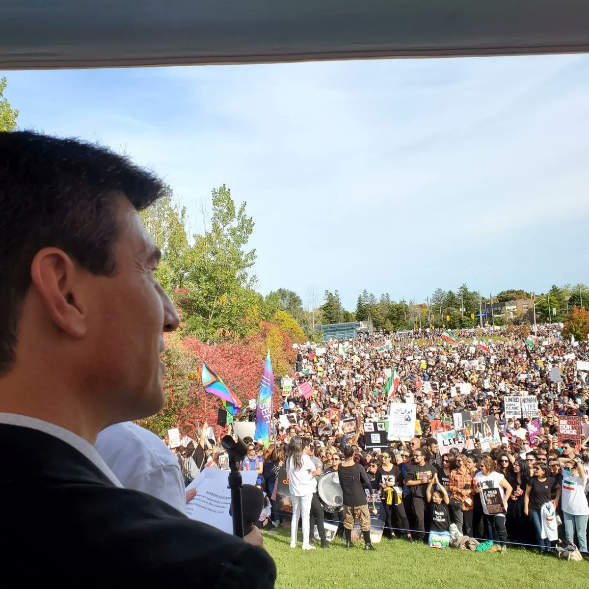 JoeDiPaolaRH's tweet photo. Today more than 200 thousands gathered came to Richmond Hill to mourn the death of #MahsaAmini and stand in solidarity with the brave Iranians fighting for freedom and democracy. 

Demand democracy in Iran! https://t.co/qTQGysr5KC