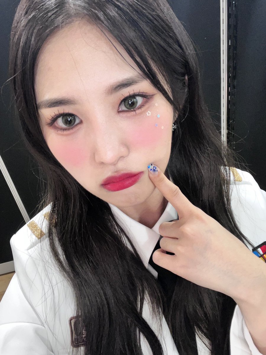 kss_bbl's tweet photo. [🐹💭] 220929 12:14AM KST

- +4 📸
- i think it's such a great truth that you came today!!! thank you so much i love you ㅠㅠㅠㅠㅠㅠㅠ
- this is a gift from my heart 💋 https://t.co/sS1Nu0cPh0