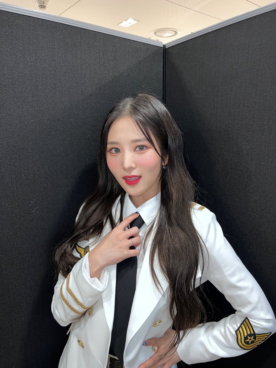 kss_bbl's tweet photo. [🐹💭] 220929 12:14AM KST

- +4 📸
- i think it's such a great truth that you came today!!! thank you so much i love you ㅠㅠㅠㅠㅠㅠㅠ
- this is a gift from my heart 💋 https://t.co/sS1Nu0cPh0
